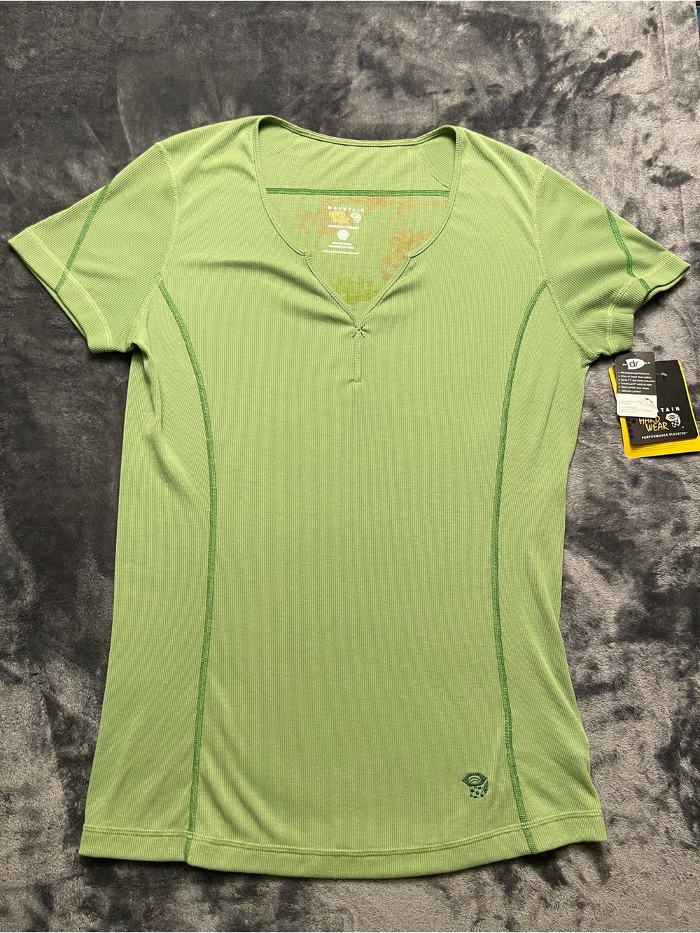 Mountain Hardwear Women Large Short Sleeve Moisture Wicking V-Notch Active Tee